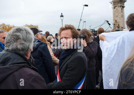 Les français Unis contre l'antisémitisme ont défilé dans Paris, sauf pour les partis politiques. Le RN de Marine le Pen fermait la marche Banque D'Images