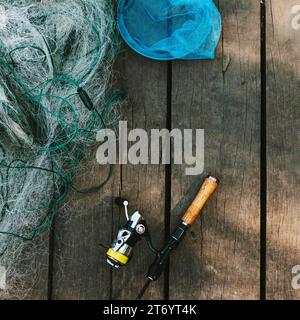 Planche en bois de filet de canne à pêche à angle élevé Banque D'Images