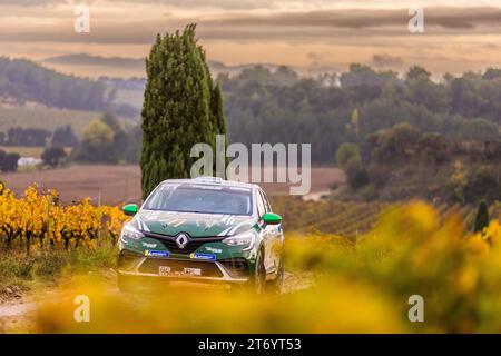 55 VIGION Jean-Sébastien, BORDERIE Amandine, Renault Clio RS Line Rally5, action lors du Rallye Terre de Vaucluse 2023, 7e manche du Championnat de France des rallyes Terre 2023, du 11 au 12 novembre 2023 à Courthézon, France - photo Bastien Roux / DPPI Banque D'Images