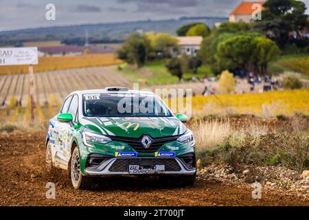 55 VIGION Jean-Sébastien, BORDERIE Amandine, Renault Clio RS Line Rally5, action lors du Rallye Terre de Vaucluse 2023, 7e manche du Championnat de France des rallyes Terre 2023, du 11 au 12 novembre 2023 à Courthézon, France - photo Bastien Roux / DPPI Banque D'Images