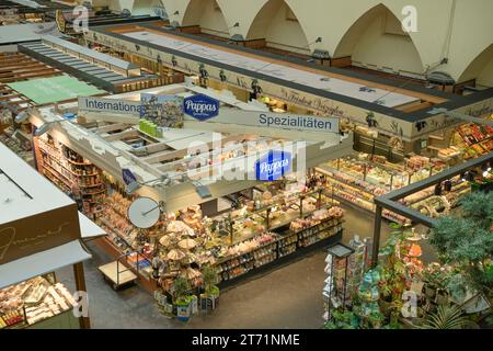 Innenansicht, Markthalle Stuttgart, Dorotheenstraße, Stuttgart, Bade-Württemberg, Deutschland Banque D'Images