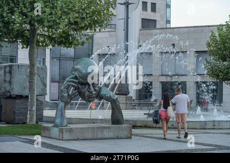 Bronze-Skulptur 'Denkpartner' von Hans-Jörg Limbach, Börsenplatz, Stuttgart, Baden-Württemberg, Deutschland Banque D'Images