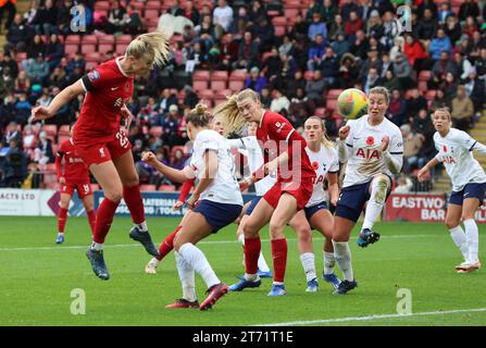 Gemma Bonner de Liverpool Women (maillot rouge) lors du match de football de la FA Women's Super League entre Tottenham Hotspur Women et Liverpool Women à BRI Banque D'Images