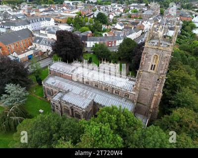 Vue aérienne drone de l'église St Peter, Tiverton, Devon Banque D'Images