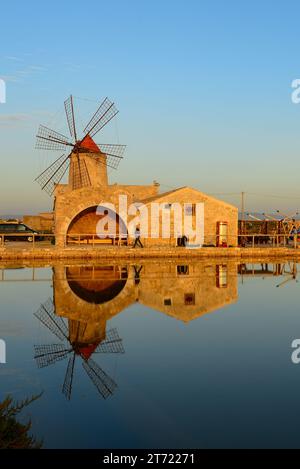 Musée du sel installé dans un moulin familial du 17e siècle à Trapani, Sicile, Italie Banque D'Images