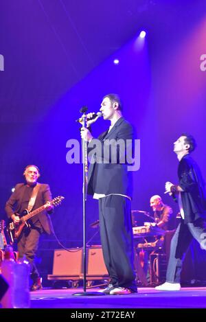 Concert de musique de chanteur italien - ZERO ASSOLUTO Thomas de Gasperi du duo italien Zero Assoluto sur scène du Palazzo dello Sport Roma Palazzo dello Sport Italie Copyright : xRobertoxBettacchix/xLiveMediax LPM 1129462 crédit : Imago/Alamy Live News Banque D'Images