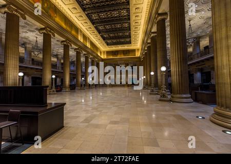 Le Grand Banking Hall de Wintrust, dans le Central Standard Building, est un mélange d'architecture néoclassique et gothique avec des influences Art déco. Wintrust's Grand Banking Hall à Chicago, Illinois, États-Unis Banque D'Images