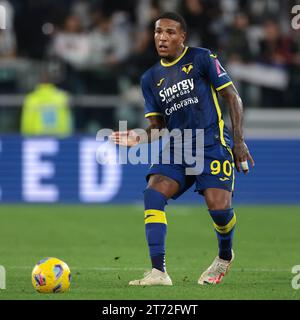 Turin, Italie. 28 octobre 2023. Michael Folorunsho de Hellas Verona lors du match de Serie A au stade Allianz, Turin. Le crédit photo devrait se lire : Jonathan Moscrop/Sportimage crédit : Sportimage Ltd/Alamy Live News Banque D'Images