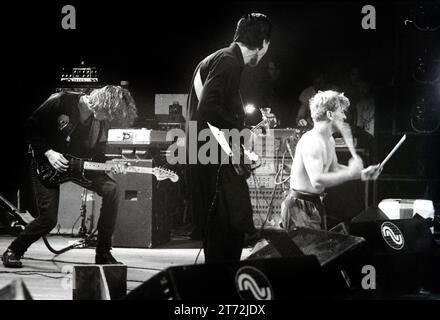 Einsturzende Neubauten en concert à de Doelen à Rotterdam en Hollande lors de la festval Pandora's Music Box 11-09-1985. vvbvanbree fotografie Banque D'Images