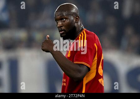 Romelu Lukaku de L'AS Roma fait des gestes lors du match de football Serie A entre le SS Lazio et L'AS Roma au stade Olimpico de Rome (Italie), le 12 novembre 2023. Banque D'Images