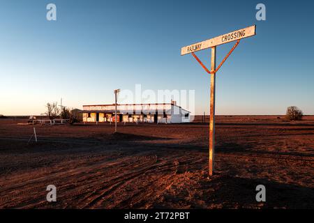 Historique Curdimurka voie ferrée de l'ancien chemin de fer de Ghan dans l'Outback de l'Australie méridionale. Banque D'Images