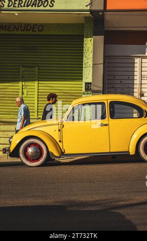 Mexique, Tuxtla Gutierrez, Chiapas, Volkswagen Beetle, automne 2023 Banque D'Images