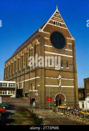 Vue N of St Bartholomew's Church, Ann Street, Brighton, East Sussex, Angleterre, Royaume-Uni, église missionnaire néo-gothique victorienne construite en 1872-74. Banque D'Images