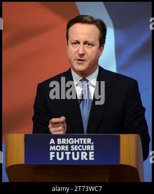 Londres, Royaume-Uni. 14 avril 2015. Image © Licence à Parsons Media. 13/11/2023. Londres, Royaume-Uni. David Cameron est nommé ministre des Affaires étrangères. 14/04/2015. Swindon, Royaume-Uni. Le Premier ministre David Cameron a lancé le manifeste du Parti conservateur à Swindon, le jour 16 de la campagne électorale générale. Photo photo photo par crédit : andrew parsons/Alamy Live News Banque D'Images