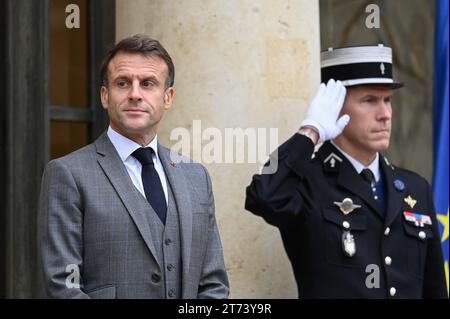 Paris, France. 09 novembre 2023. Julien Mattia/le Pictorium - Conférence humanitaire internationale pour les civils de Gaza - 09/11/2023 - France/Ile-de-France (région)/Paris - Portrait du président français Emmanuel Macron entre ses rencontres avec les chefs d'Etat lors du 6e Forum de la paix à l'Elysée, à Paris, le 9 novembre 2023. Crédit : LE PICTORIUM/Alamy Live News Banque D'Images