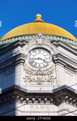 L'ancien bâtiment Buffalo Savings Bank avec dôme doré en or dans le centre-ville de Buffalo New York USA. Banque D'Images