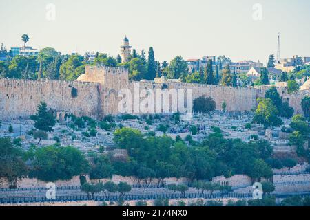 Vue de la porte d'or ou porte de la Miséricorde dans le côté est du Mont du Temple, Jérusalem, Israël Banque D'Images