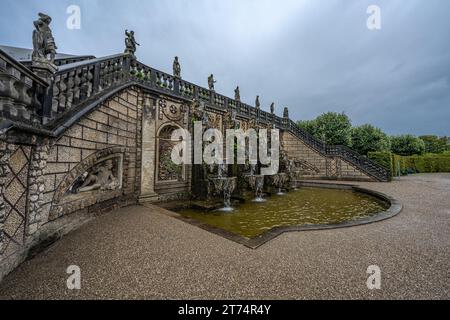 Grosse Kaskade dans les jardins Herrenhaeuser à Hanovre, Allemagne Banque D'Images