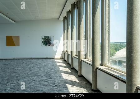 Anciens bureaux dans Un bâtiment administratif vacant Banque D'Images