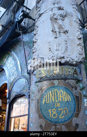 Détail d'une enseigne de magasin à la Rambla. Barcelone. Catalogne. Espagne Banque D'Images