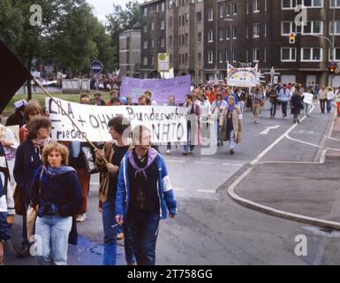 DEU, Allemagne : toboggans historiques des années 84-85 r, région de la Ruhr. Ostermaersche Ruhr 1984-5 .mouvement de la paix Banque D'Images