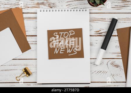 Arrêter les fausses nouvelles concept vue de dessus Banque D'Images