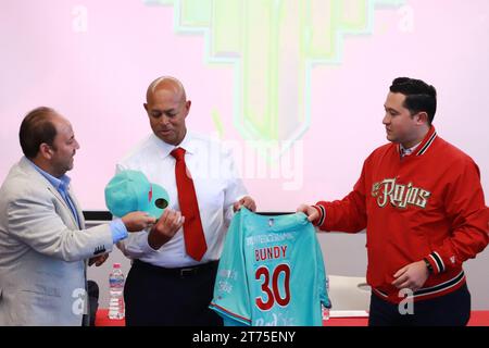 Mexico, Ciudad de Mexico, Mexique. 13 novembre 2023. 13 novembre 2023 à Mexico, Mexique. Lorenzo Bundy assiste à la conférence de presse pour annoncer qu'il sera le nouveau Manager de l'équipe mexicaine de baseball Diablos Rojos del Mexico pour la saison 2024 de la Ligue mexicaine de baseball (LMB) au stade Alfredo Harp Helu. Le 13 novembre 2023. À Mexico. (Image de crédit : © Carlos Santiago/eyepix via ZUMA Press Wire) USAGE ÉDITORIAL SEULEMENT! Non destiné à UN USAGE commercial ! Banque D'Images