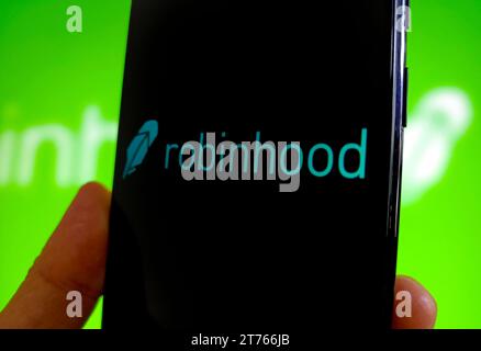 SUQIAN, CHINE - 14 NOVEMBRE 2023 - illustration Robinhood, 14 novembre 2023, Suqian, Province du Jiangsu, Chine. Banque D'Images