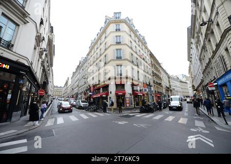 Intersection de la rue Saint-Lazare et de la rue Saint-Georges à Paris, France. Banque D'Images