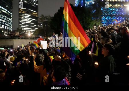 Non exclusif : 13 novembre 2023, Mexico, Mexique : la communauté LGBTTTI + proteste pour demander des éclaircissements sur la mort du magistrat Jesus Ociel Banque D'Images