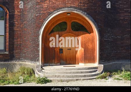 La Glashaus, Maison de verre, construite en 1914 sur le campus de Goetheanum, architecte Rudolf Steiner dood et ardoise. Banque D'Images