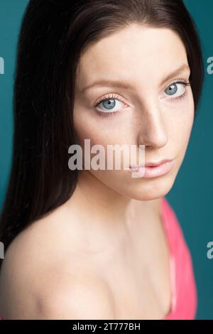 Close up Portrait of young woman Banque D'Images