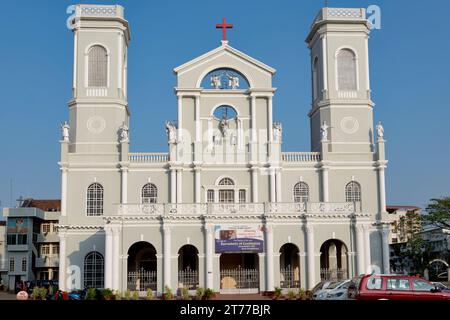 Église Milagres à Mangalore, Karnataka, Inde. Cette église catholique romaine a été construite en 1680 par l'évêque Thomas de Castro, un Théatin de Divar à Goa Banque D'Images