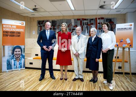 La Haye, pays-Bas. 14 novembre 2023. LA HAYE - Reine Maxima lors d'une réunion pour le 5e anniversaire de SchuldenlabNL. La Reine est présidente honoraire de la Fondation SchuldenlabNL, qui collabore avec diverses parties pour faciliter le soutien des personnes endettées. ANP RAMON VAN flymen netherlands Out - belgique Out Banque D'Images