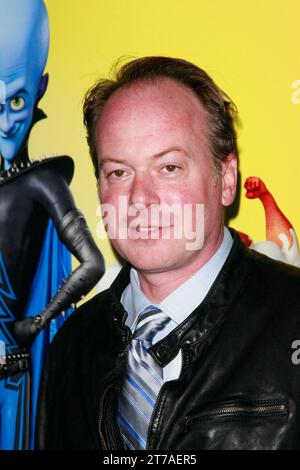 Le réalisateur Tom McGrath à la première de 'Megamindd' de DreamWorks animation. Arrivées au Mann's Chinese Theatre à Hollywood, CA, le samedi 30 octobre 2010. Crédit photo : Joseph Martinez / Picturelux Banque D'Images