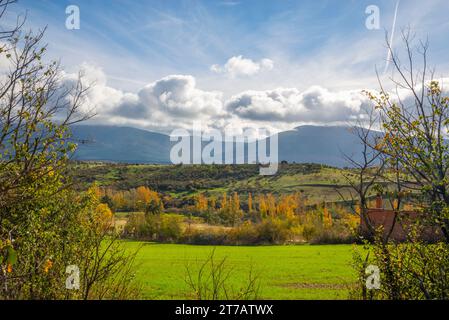 Paysage d'automne.Cerezo de Arriba, province de Ségovie, Castilla Leon, Espagne. Banque D'Images