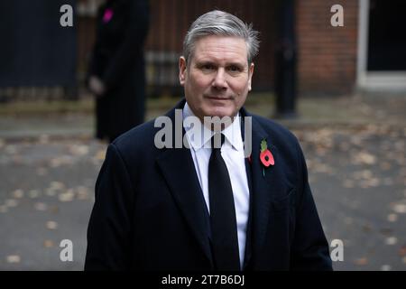 Londres, Royaume-Uni. 12 novembre 2023. Keir Starmer traverse Whitehall pour assister au service du dimanche du souvenir au cénotaphe de Londres. Des politiciens et des personnalités publiques traversent Whitehall pour assister au service du dimanche du souvenir au cénotaphe de Londres. (Photo Tejas Sandhu/SOPA Images/Sipa USA) crédit : SIPA USA/Alamy Live News Banque D'Images
