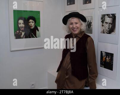 la Galerie de la clé, présente le photographe Youri Lenquette ' GARAGE SALE ' Paris France. Banque D'Images