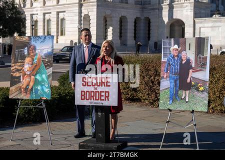 Washington, États-Unis. 14 novembre 2023. La représentante des États-Unis Marjorie Taylor Greene R-GA, prend la parole aux côtés de la représentante des États-Unis Tony Gonzales R-TX sur les questions de sécurité frontalière lors d’une conférence de presse au Capitole des États-Unis, mardi 14 novembre 2023 à Washington, DC. Green et Gonzales ont parlé aux journalistes de la destitution que Greene met en mouvement pour le secrétaire américain à la sécurité intérieure Alejandro Mayorkas. Photo de Ken Cedeno/UPI crédit : UPI/Alamy Live News Banque D'Images