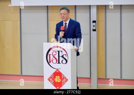 Prague, République tchèque. 14 novembre 2023. L’ambassadeur de Chine en République tchèque, Feng Biao, prend la parole lors d’une célébration marquant le cinquième anniversaire de l’Institut Confucius de l’Université des finances et de l’administration (VSFS) à Prague, en République tchèque, le 14 novembre 2023. Une célébration a eu lieu ici mardi pour marquer le cinquième anniversaire de l'Institut Confucius de la VSFS à Prague. Crédit : Deng Yaomin/Xinhua/Alamy Live News Banque D'Images