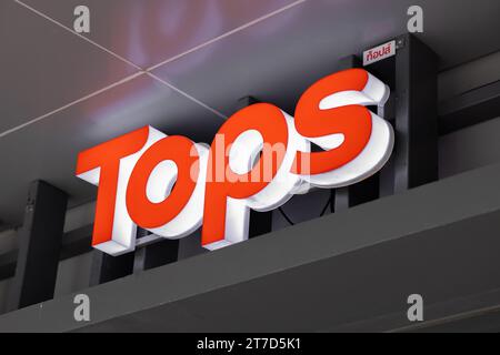 Tops tout nouveau logo, chaîne d'épicerie populaire dans la chaîne thaïlandaise American Tops Markets sous le nom de Tops Supermarket par Central Retail. 09 novembre 2023, Banque D'Images