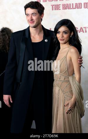 Tom Blyth und Rachel Zegler BEI der Premiere des Kinofilms 'The Hunger Games : The Ballad of Songbirds & Snakes / Die Tribute von Panem - The Ballad of Songbirds and Snakess' im TCL Chinese Theatre. Los Angeles, 13.11.2023 Banque D'Images