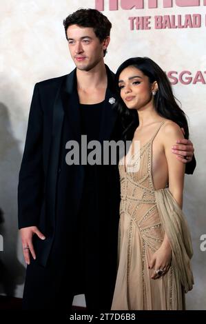 Tom Blyth und Rachel Zegler BEI der Premiere des Kinofilms 'The Hunger Games : The Ballad of Songbirds & Snakes / Die Tribute von Panem - The Ballad of Songbirds and Snakess' im TCL Chinese Theatre. Los Angeles, 13.11.2023 Banque D'Images