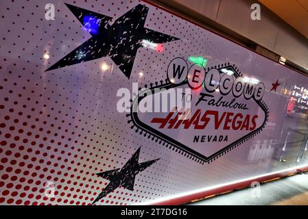 Las Vegas, États-Unis. 14 novembre 2023. Ambiance circuit - Bienvenue à Haas Vegas. 14.11.2023. Formula 1 World Championship, Rd 22, Las Vegas Grand Prix, Las Vegas, Nevada, USA, jour de préparation. Le crédit photo doit se lire : XPB/Press Association Images. Crédit : XPB Images Ltd/Alamy Live News Banque D'Images