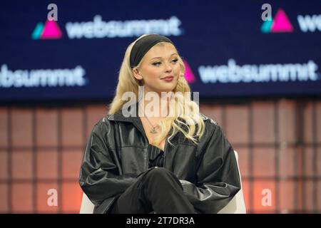 Lisbonne, Portugal. 14 novembre 2023. Loren Gray, personnalité des médias sociaux et auteur-compositeur, s’adresse au public lors de la première journée du Web Summit 2023 à Lisbonne. Crédit : SOPA Images Limited/Alamy Live News Banque D'Images