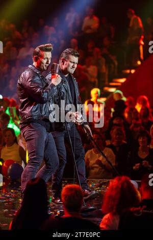 09 novembre 2023, Bade-Württemberg, Offenburg : 'The Baseballs' sera sur scène lors de l'enregistrement de 'Die große Silvester Show'. L’émission Eurovision sera diffusée le dimanche 31 décembre 2023 à partir de 8,15h sur Ersten, ORF2 et SRF1. Photo : Philipp von Ditfurth/dpa Banque D'Images