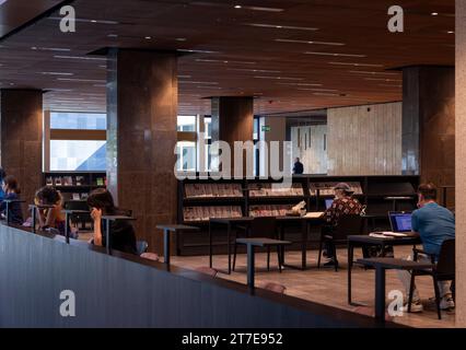 Salle de lecture, Bibliothèque nationale polonaise, Biblioteka Narodowa, Varsovie, Pologne Banque D'Images