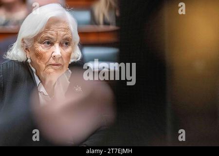 Bruxelles, Belgique. 15 novembre 2023. La reine Paola de Belgique est photographiée lors de la célébration de la fête du Roi, au Parlement fédéral à Bruxelles, le mercredi 15 novembre 2023. BELGA PHOTO JONAS ROOSENS crédit : Belga News Agency/Alamy Live News Banque D'Images