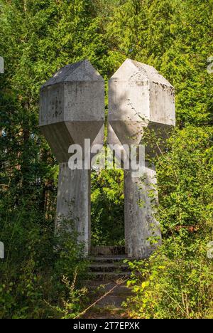 Vodenica, Bosnie - 5 septembre 2023. Mémorial des partisans de la Seconde Guerre mondiale yougoslave à Vodenica près de Brestovac, municipalité de Bosanski Petrovac, canton d'una-Sana Banque D'Images