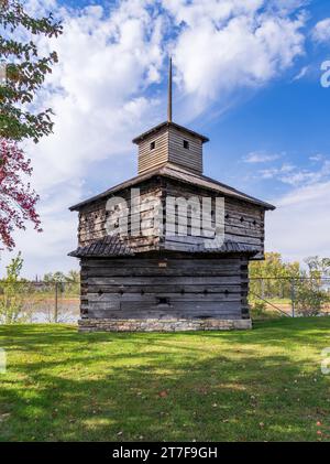 Fortifications de structure en bois du fort Armstrong sur Rock Island dans l'Illinois par Davenport, Iowa Banque D'Images